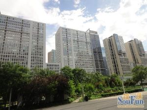 万达广场公寓西区1室0厅东南北