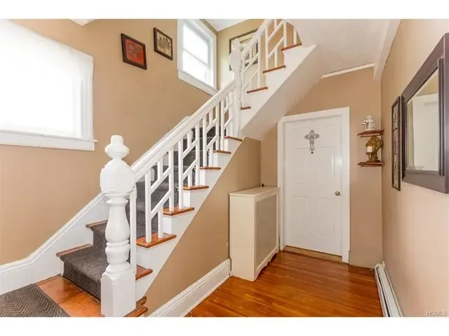 new rochelle,5室3卫,公寓