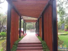 纯洋房小区 临轻轨 户型方正、精装修、业主诚心卖