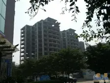 此房满两年产权清晰可以随时过户 看房方便