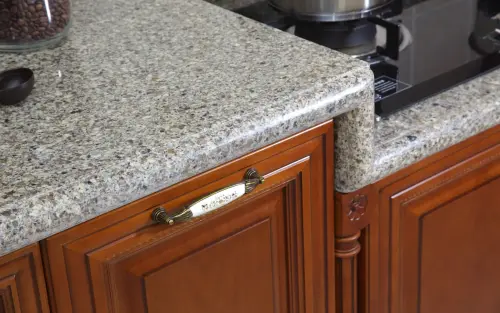 0 灵感专辑 0 问答 0 此张局部外观实景图主要展示的是台面石材及其