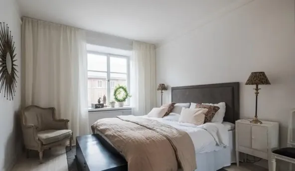 重庆保利金香槟现代简约三居室装修效果图_93平米8万装修设计案例