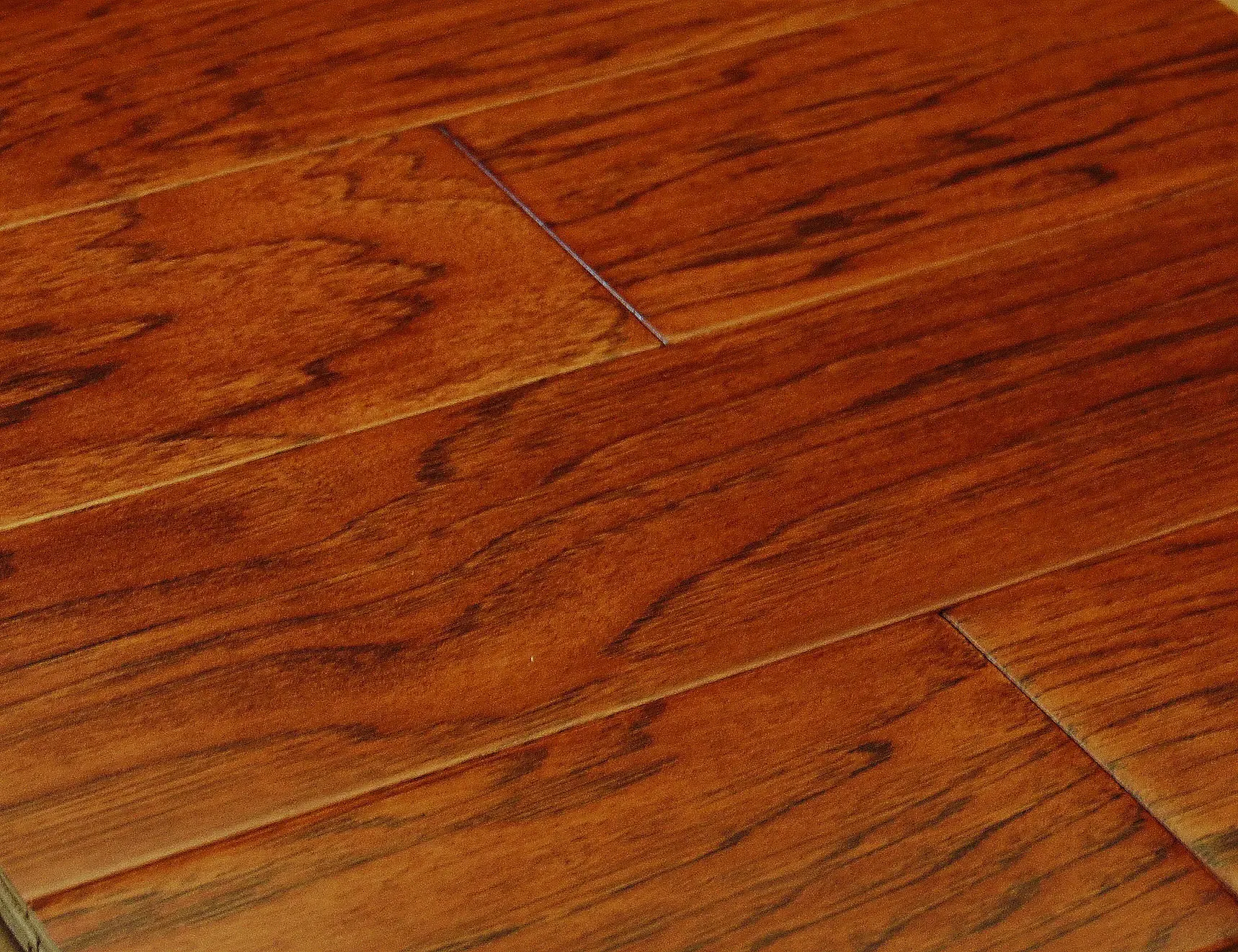 圣象安德森多层实木复合地板an8102流金山胡桃