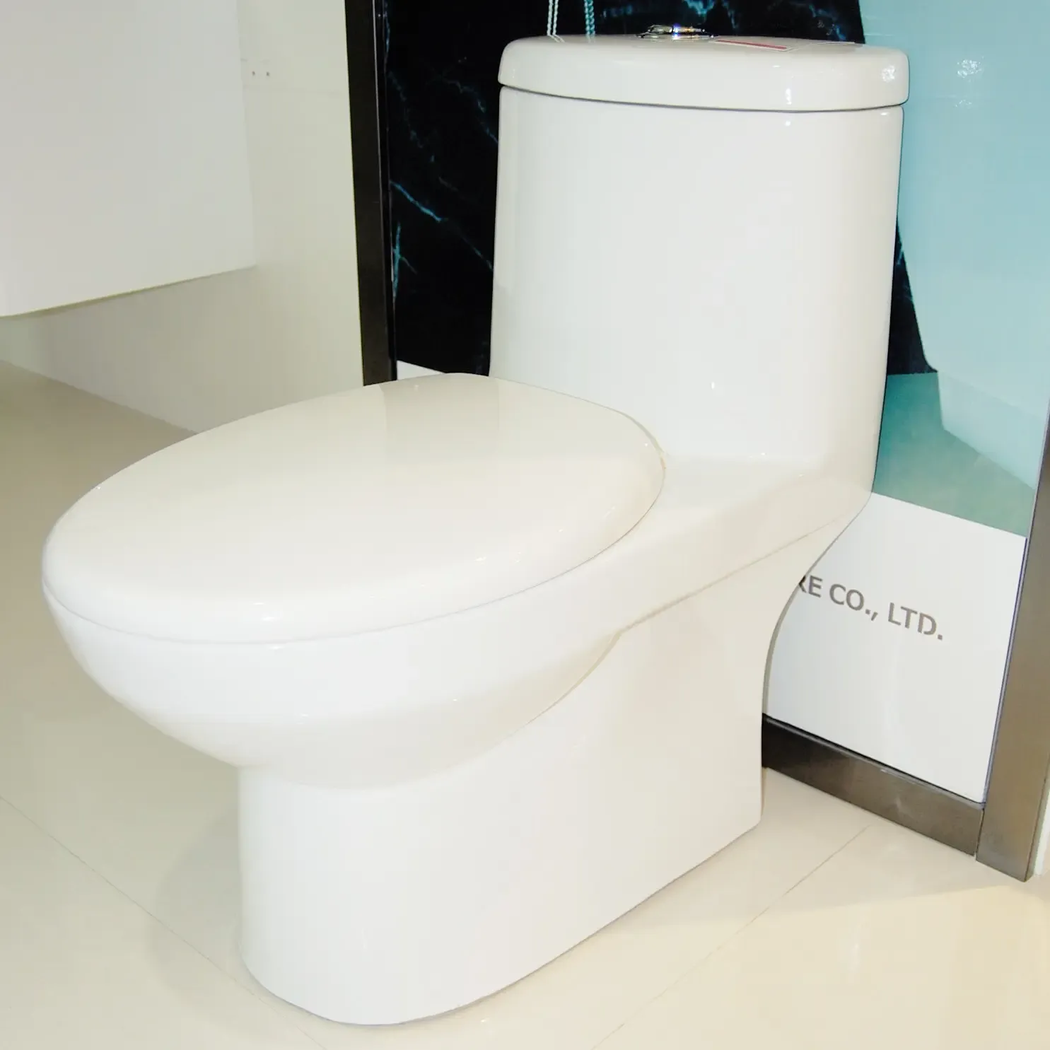 劳达斯卫浴 连体马桶 座便器 虹吸式节水抽水马桶108a