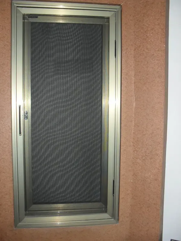 意美达牌可拆洗外装内平开纱窗