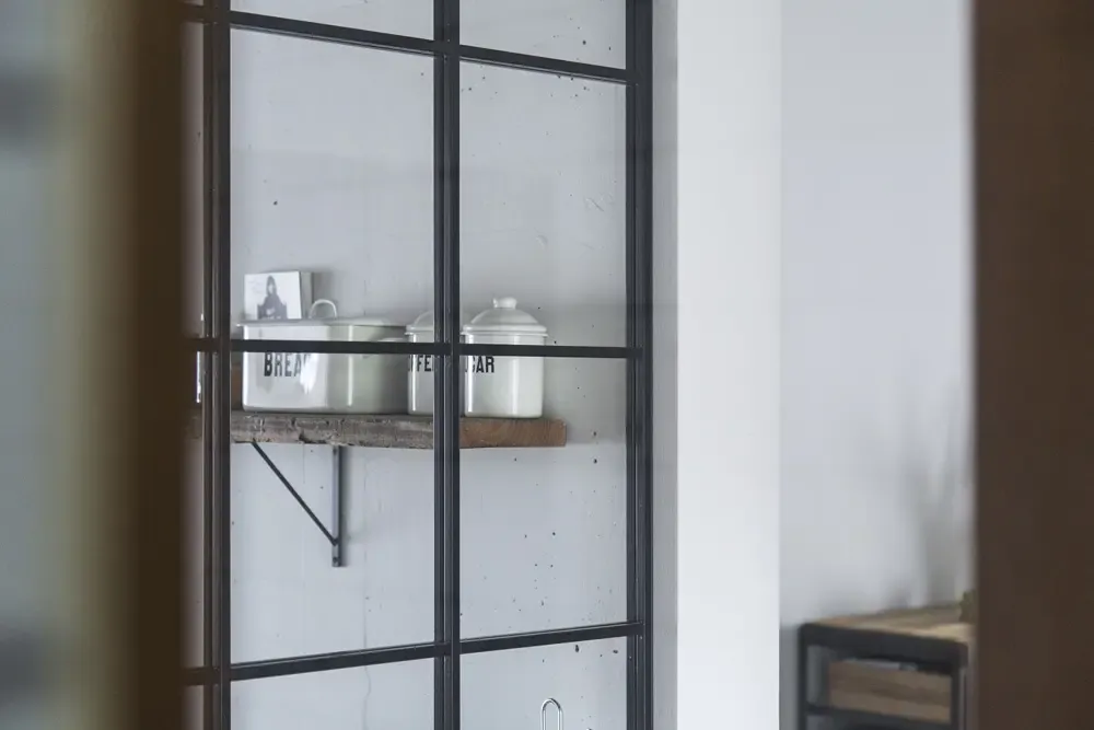 旧木和黑铁打造工业怀旧家