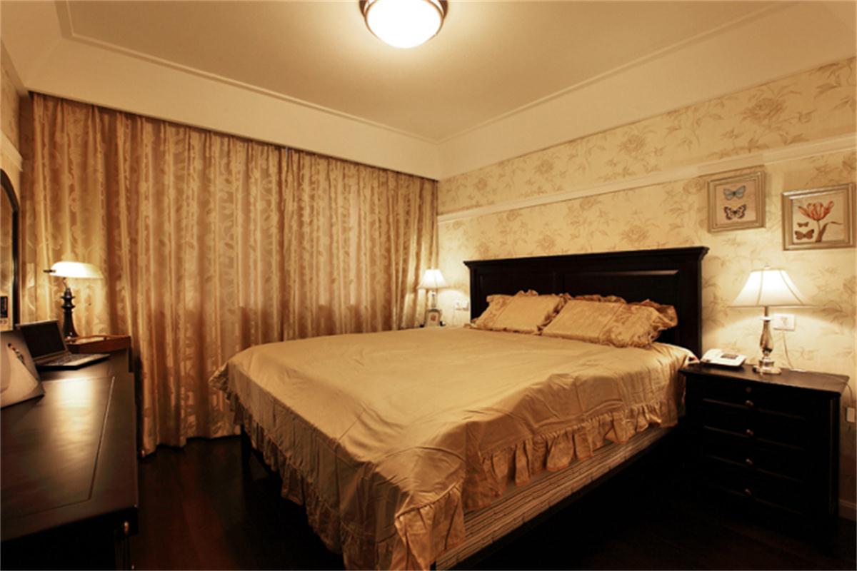 3室2厅2卫 静谧温馨的126平三居室美式