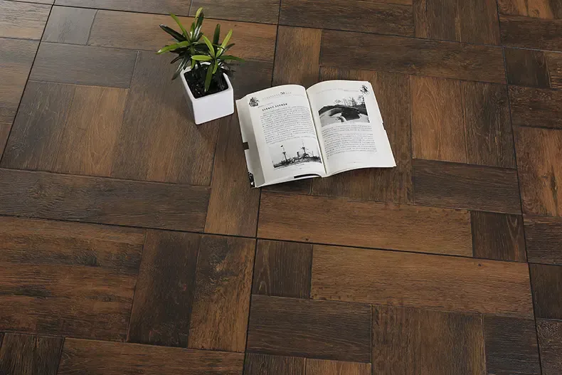 金鹰艾格地板 强化复合地板同步实木纹理 方格系列201626