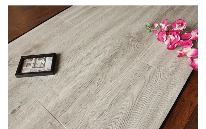 汇丽地板仿古浮雕现代北欧灰色复古家用环保高耐磨强化复合木地板