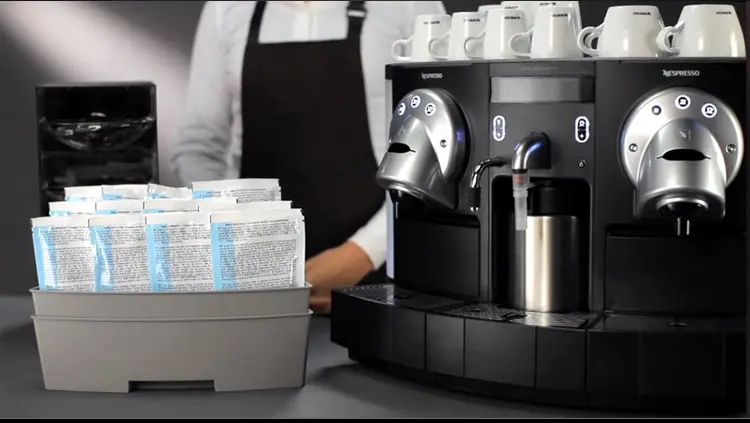 雀巢奈斯派索nespresso高端商用咖啡胶囊用胶囊咖啡机cs223套餐装