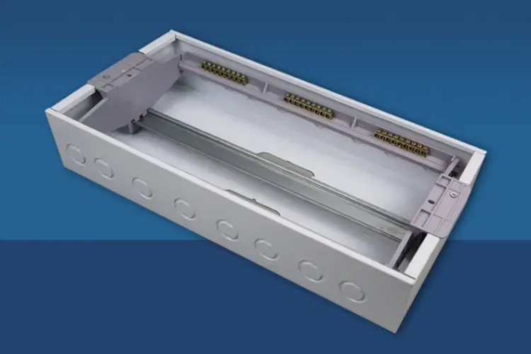欧奔 配电箱 空气开关强电箱 布线箱 暗装20回路配电箱白色
