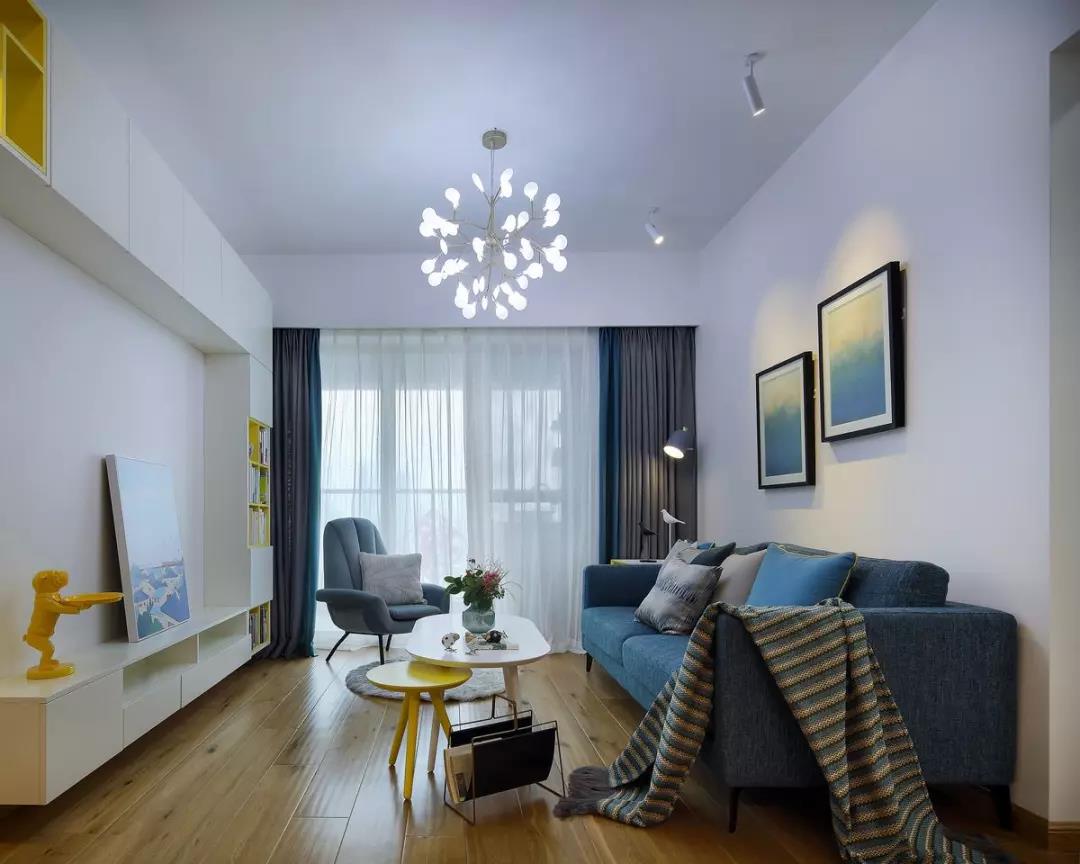 90平米现代风格二居室，预算18万，点击看效果图！